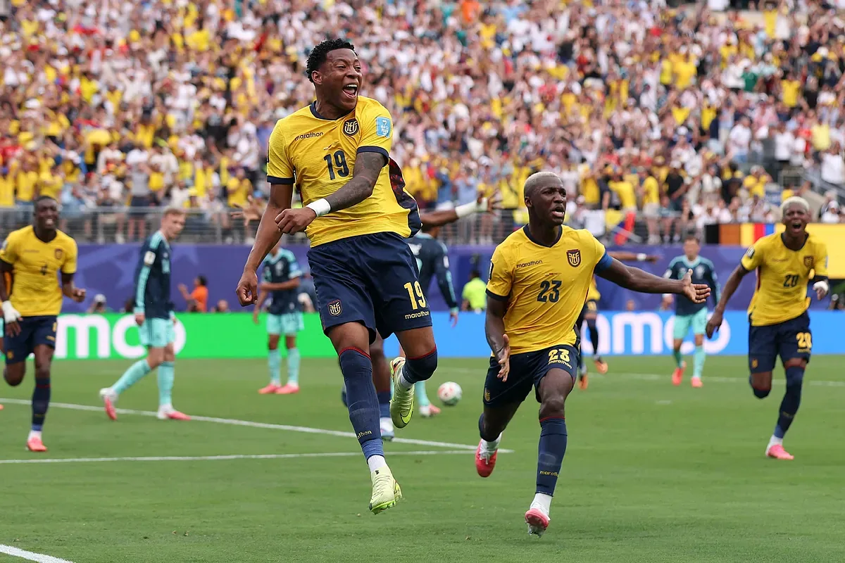 Polémica en el gol de Sané: "Levanta mucho la pierna pero es que es muy alto, no veo falta"