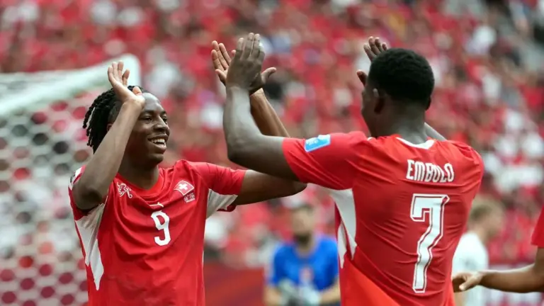 Manzambi se encumbra y cambia los planes de Canadá