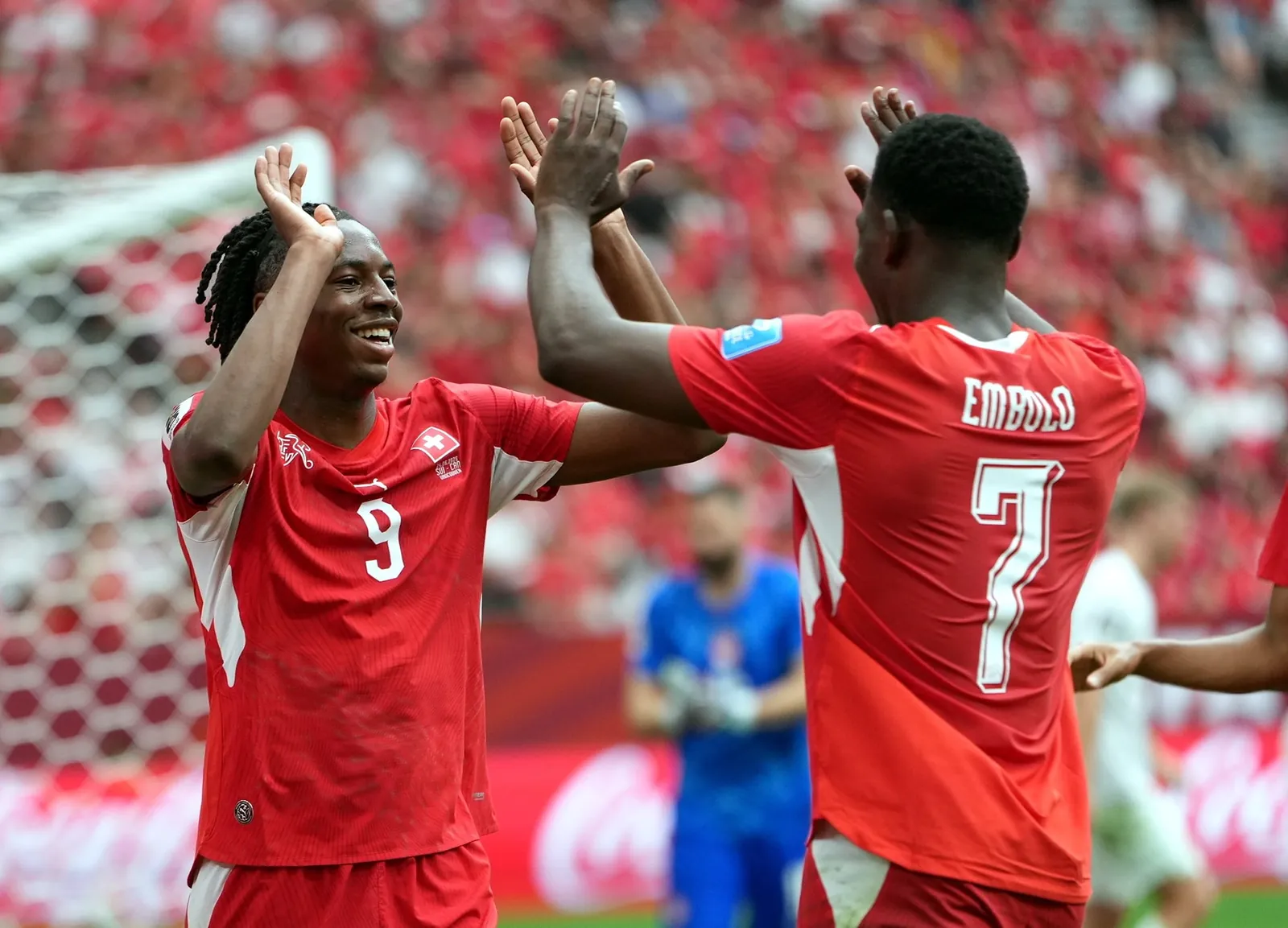 Suiza celebra la victoria que le brinda el liderato del grupo B del Mundial 2026