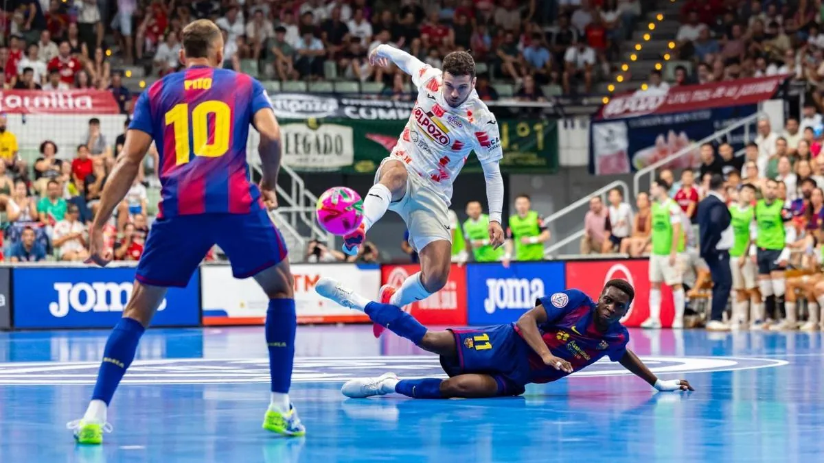 El goleador Touré, al suelo en tareas defensivas