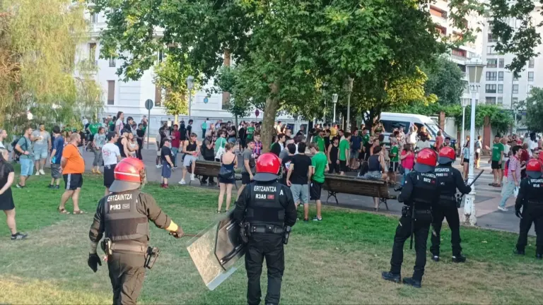 La mujer que plantó cara a los proetarras en Bilbao: "Contra los fanáticos ni un paso atrás" - Libertad Digital