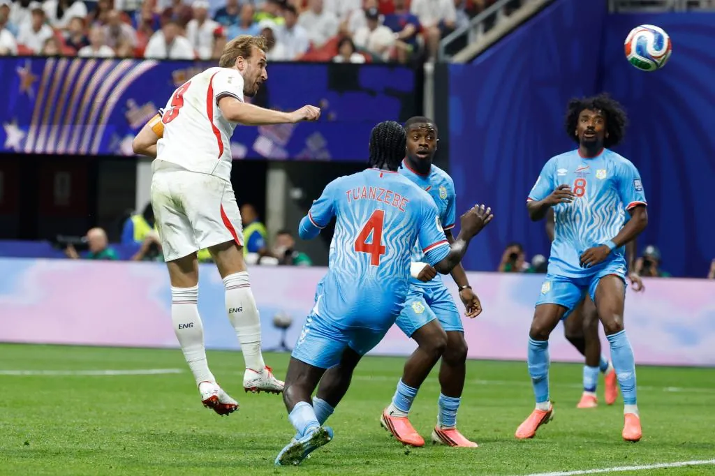 Harry Kane marca el 1-1 para Inglaterra.LAPRESSE