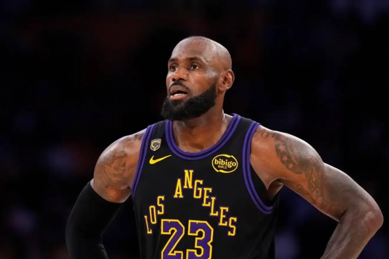 LeBron James, en un partido con los Lakers.