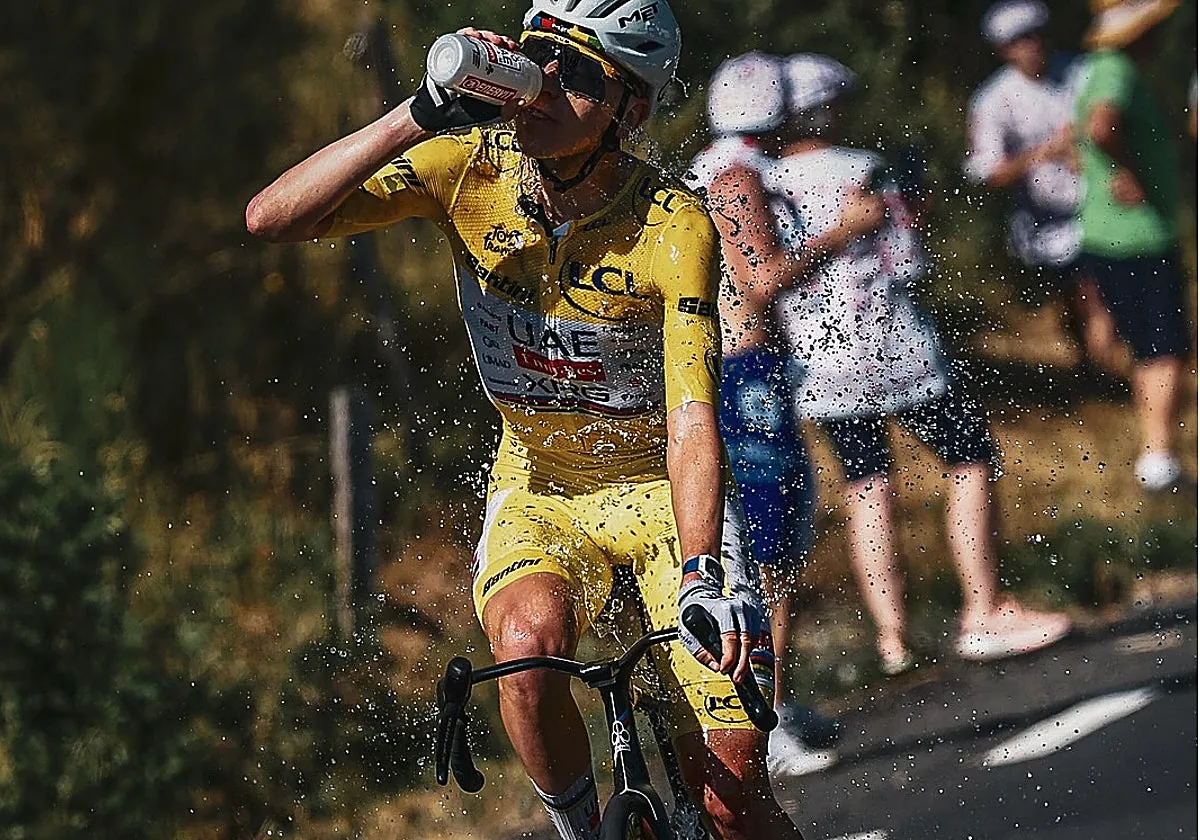 Tadej Pogacar durante una etapa del Tour de Francia