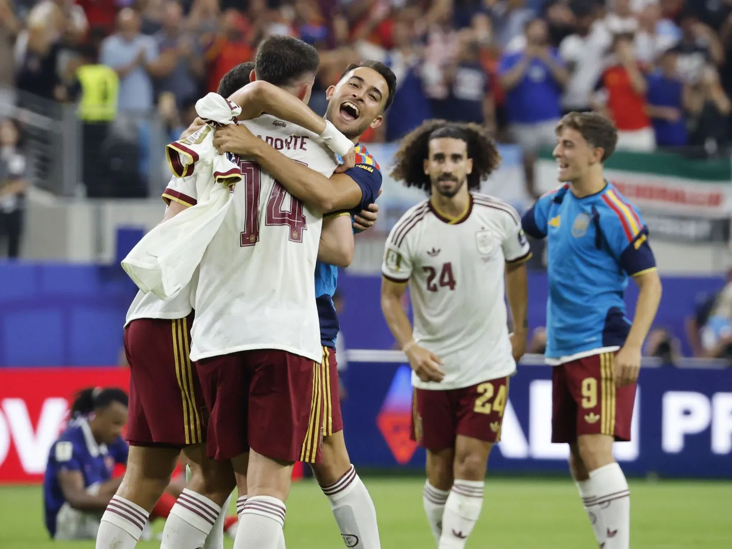 Foto: Los jugadores celebrando el pase a la final. (EFE/Lavandeira Jr.)